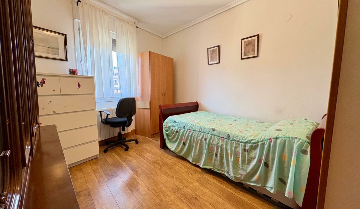 5612af9d-8573-41a8-a017-f80196a90b3a