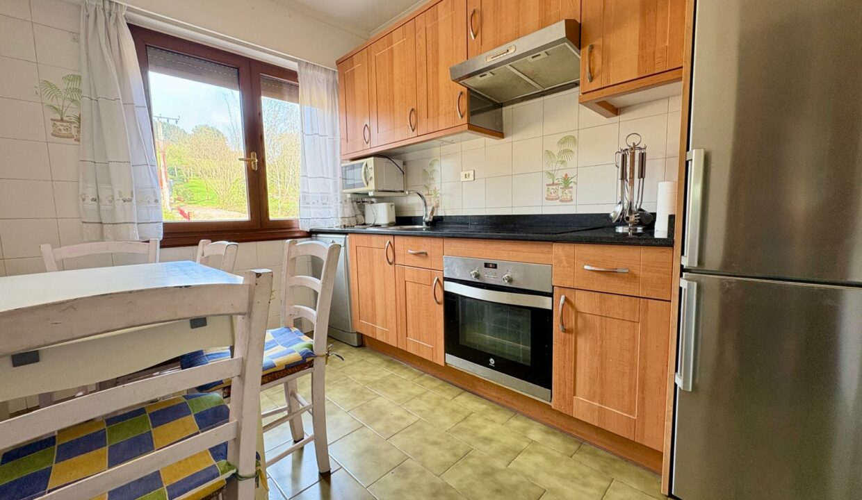 0e6c23ee-e7a4-41e8-8a05-cb677fa98c4b