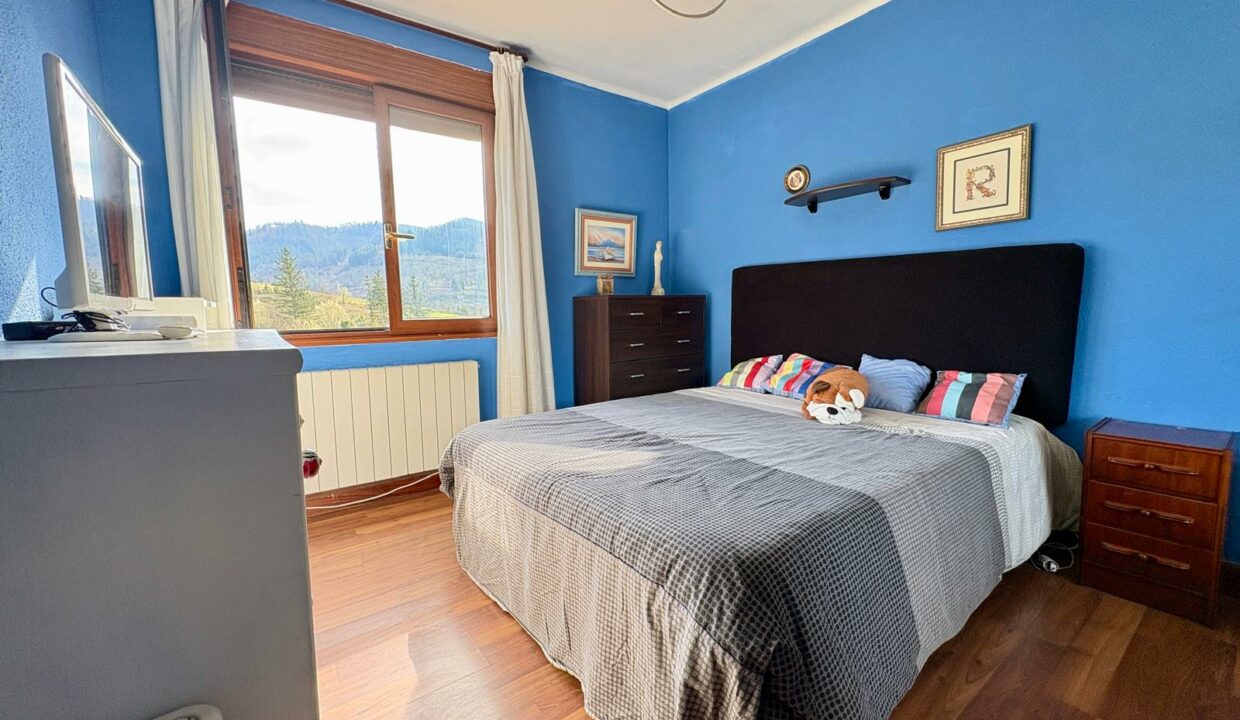 15deb3d2-c947-49d3-b551-9955e5d90704