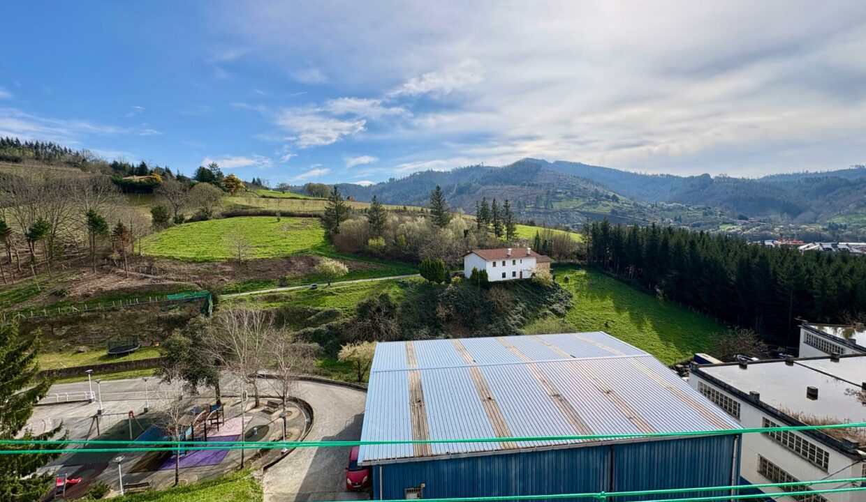 8d890023-5cb1-4079-9a04-bf60ce182722